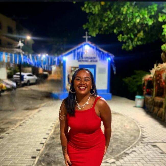 Babysitter in Salvador: Alexia de jesus