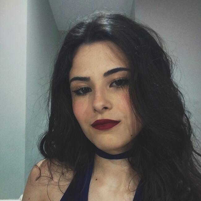 Babysitter in São José (São José): Júlia