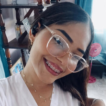 Babysitter in David: Saray