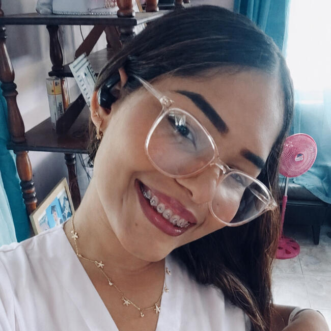 Babysitter in David: Saray