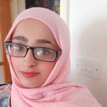 Babysitter Leeds: Husna