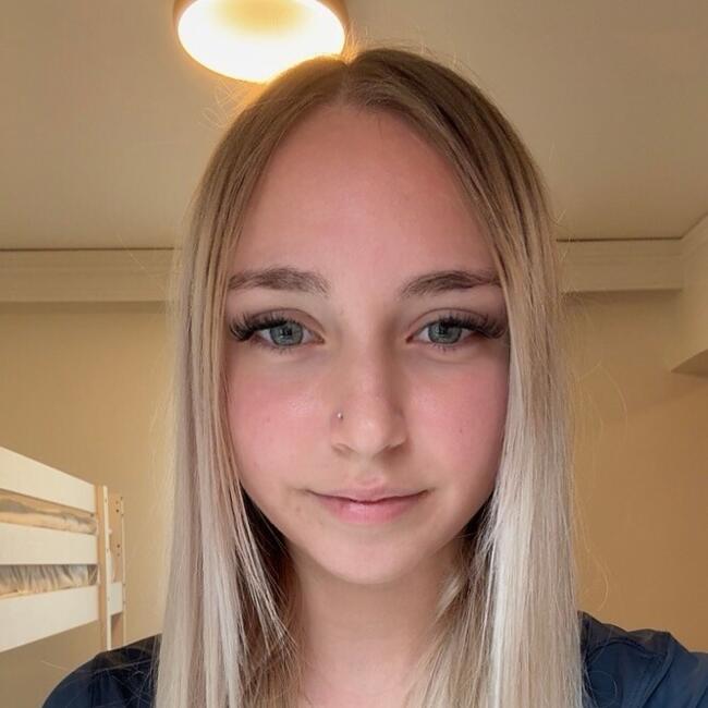 Babysitter in Heraklion: Anna