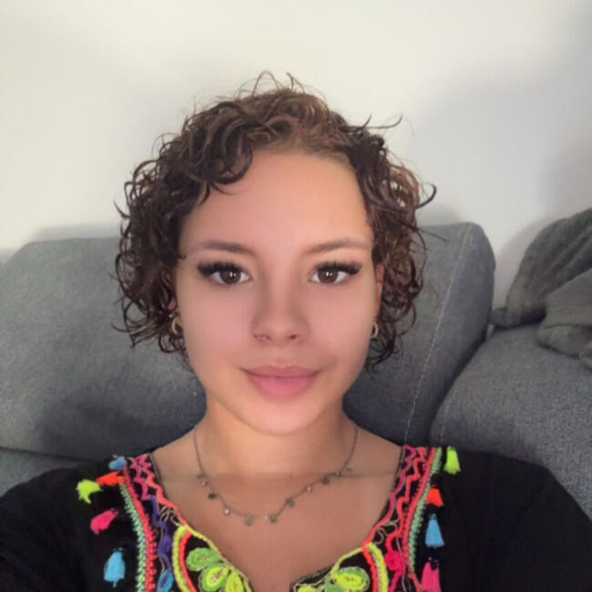Babysitter in Thonon-les-Bains: Laly