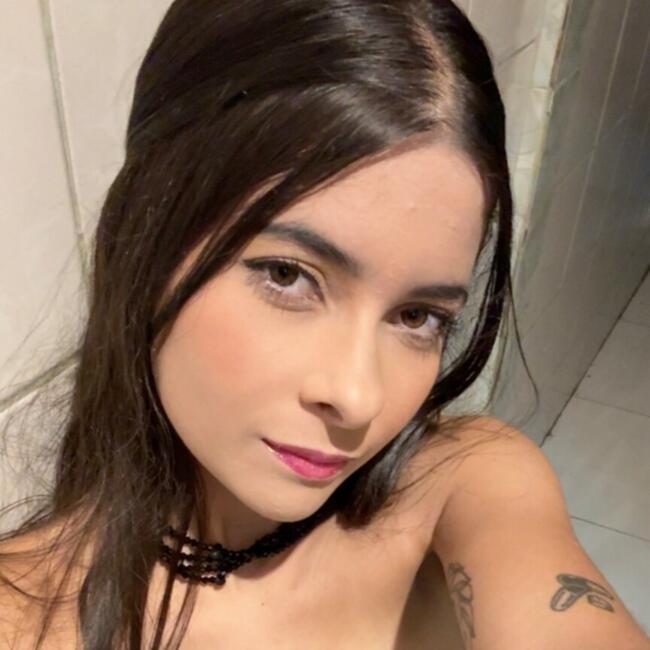 Babysitting job in Guarapari: Leticia
