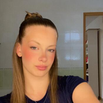 Baby-sitter Estaires: Athenais