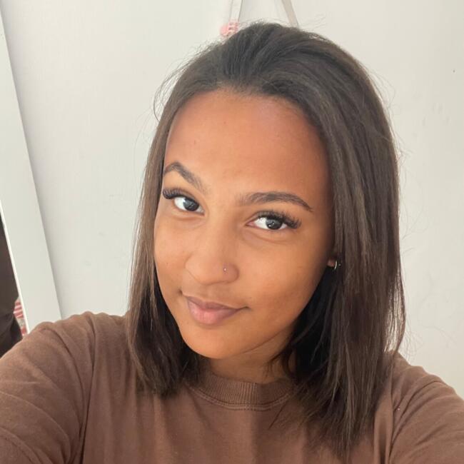 Babysitter in Barra dos Coqueiros: Natália