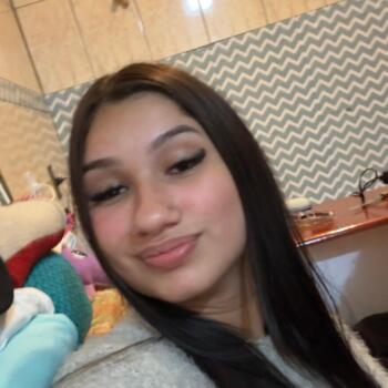 Babysitter Mogi das Cruzes: Hillary Geovanna