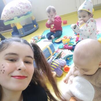 Babysitter Oliveira do Bairro: Carina