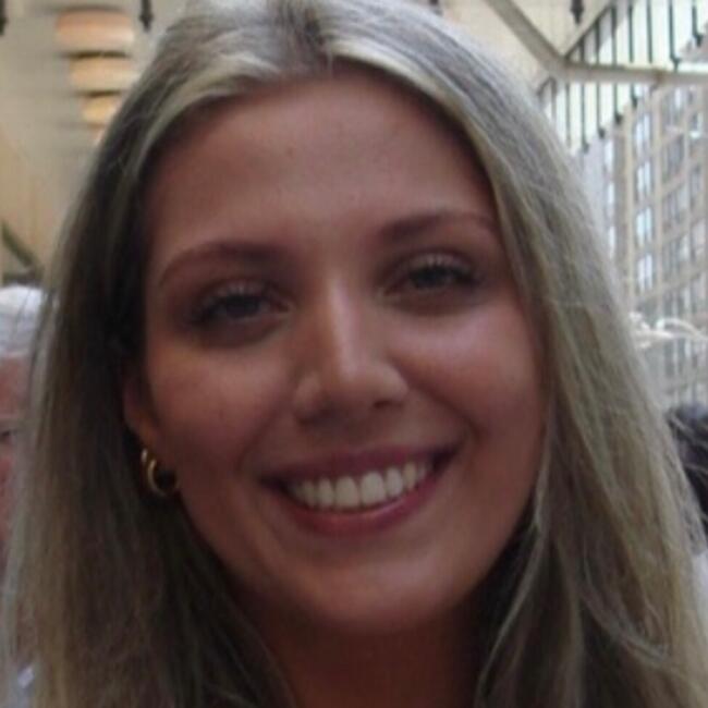 Baby-sitter in Richmond Hill: Maryann