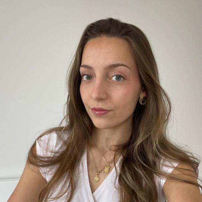 Baby-sitter in Le Mans: Clémence