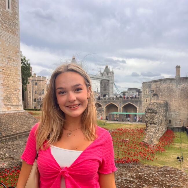 Babysitter in Salzburg: Theresa