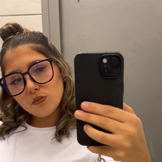 Babysitter in Roanne: Zoé