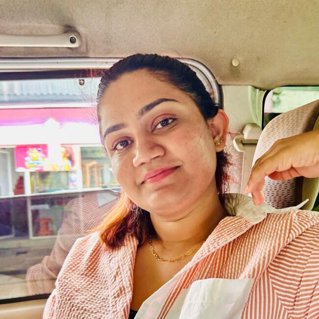 Babysitter in Dubai: Sandali