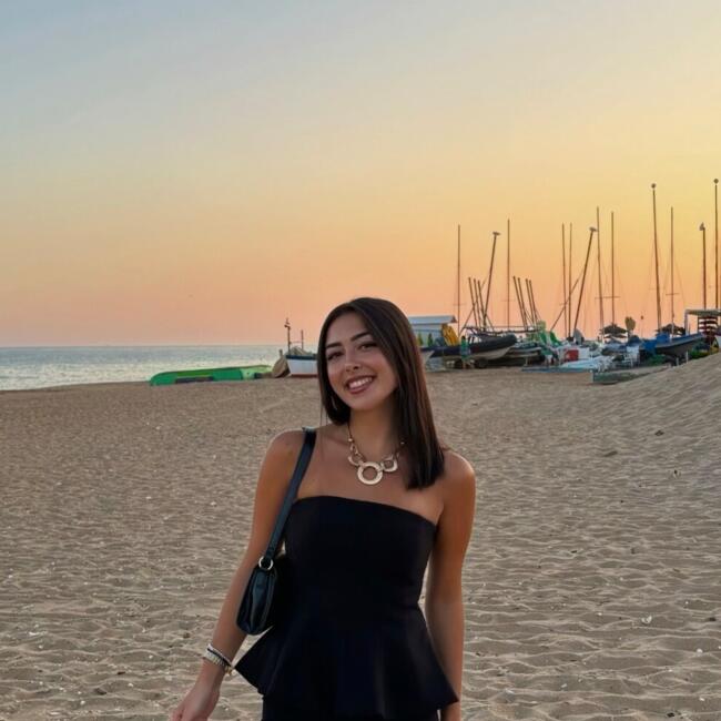 Babysitter in Brussel: Ines