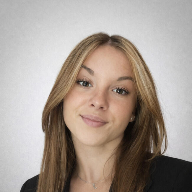 Babysitter in Mandeure: Juliette