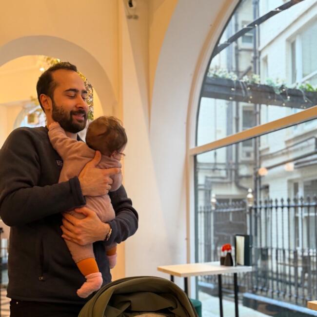 서울특별시 베이비시터 일자리: Yigit