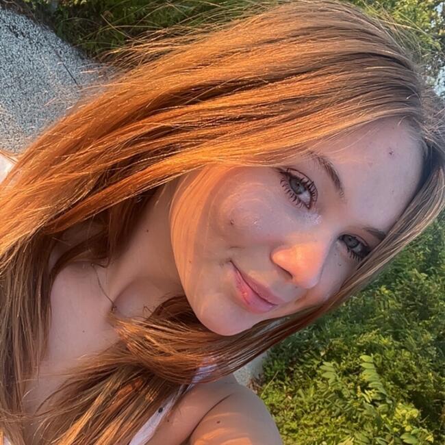 Babysitter in Mentor: Tia