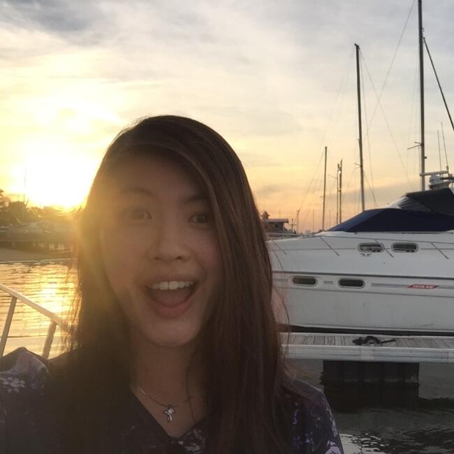 Babysitter in Singapore: Evangeline