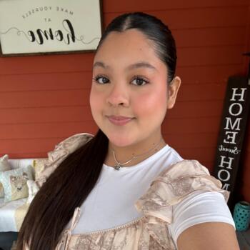 Babysitter in San Antonio: Neyda