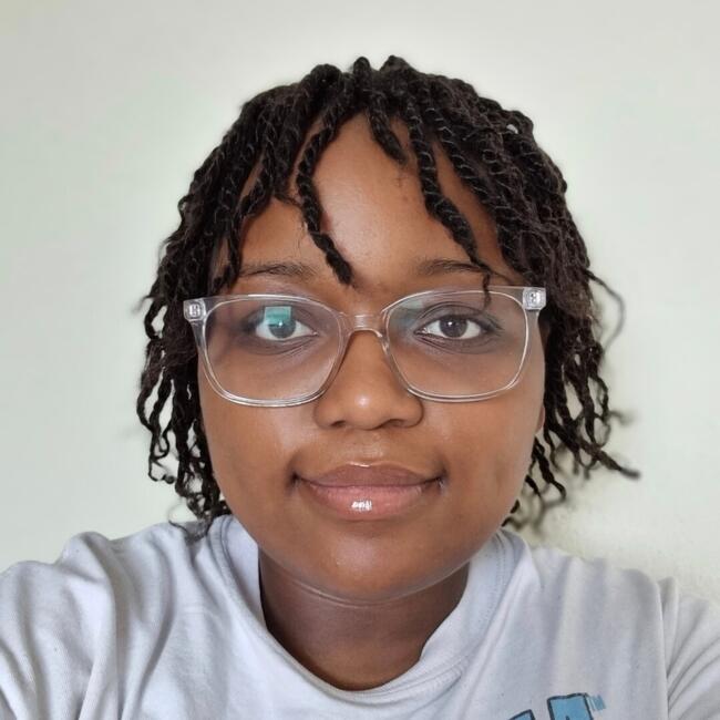 Babysitter in Guildford: Caitlyn