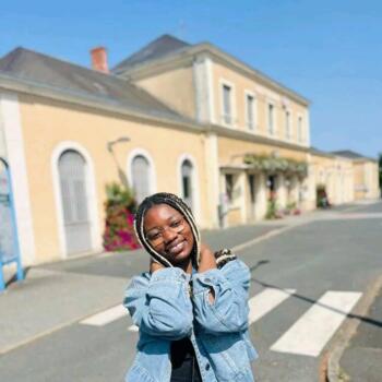 Babysitter Saint-Genis-Laval: Pricille Archippé