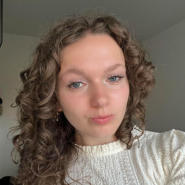 Babysitter in Derchigny: Chloé