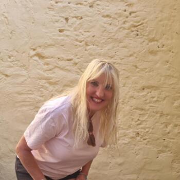 Babysitter in Gold Coast: Leanne