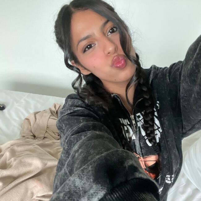 Babysitter in Fort Myers: Regis