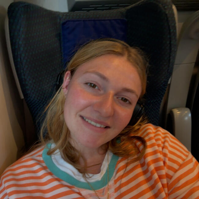 Babysitter in Munich: Julie