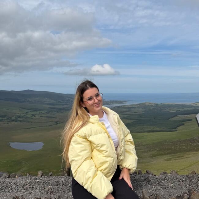 Babysitter in Cork: Isabel Maria