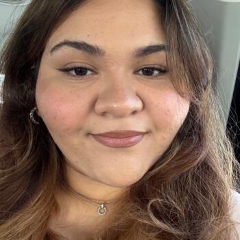 Babysitter in Santa Clarita: Yamilet