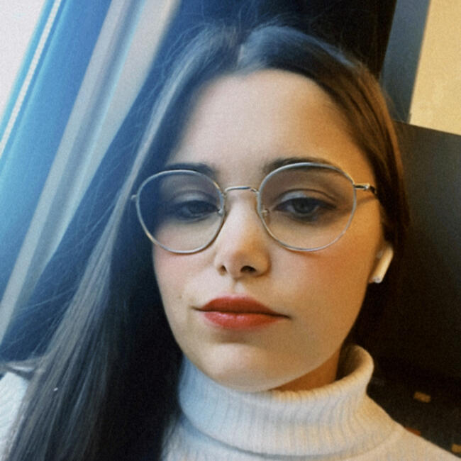 Babysitter in Vila Caiz: Beatriz