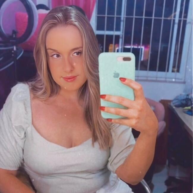 Emprego de babá em Gravataí: Taina