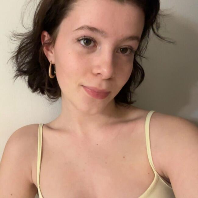 Baby-sitter in Winnipeg: Gina