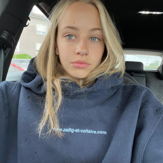 Babysitter in Vandœuvre-lès-Nancy: Chloe