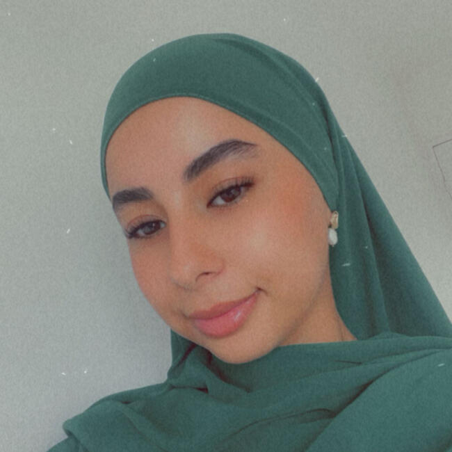 Babysitter in Besançon: Rania