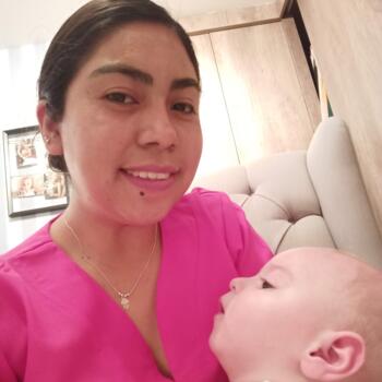 Niñera Cancún: Reina