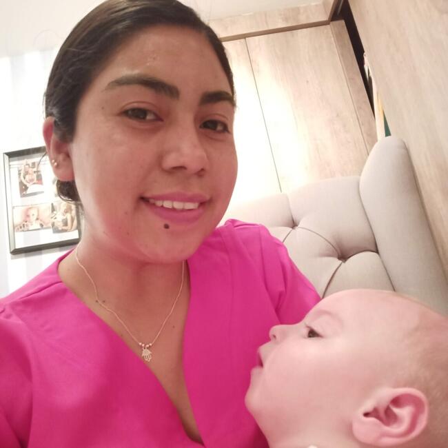 Niñera en Cancún: Reina