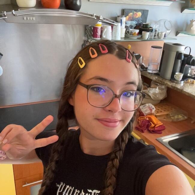 Babysitter in Paris: Daphné