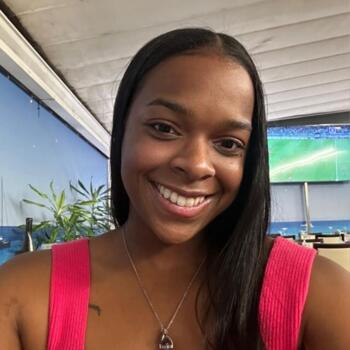 Babysitter in Vila Nova de Gaia: Nélma