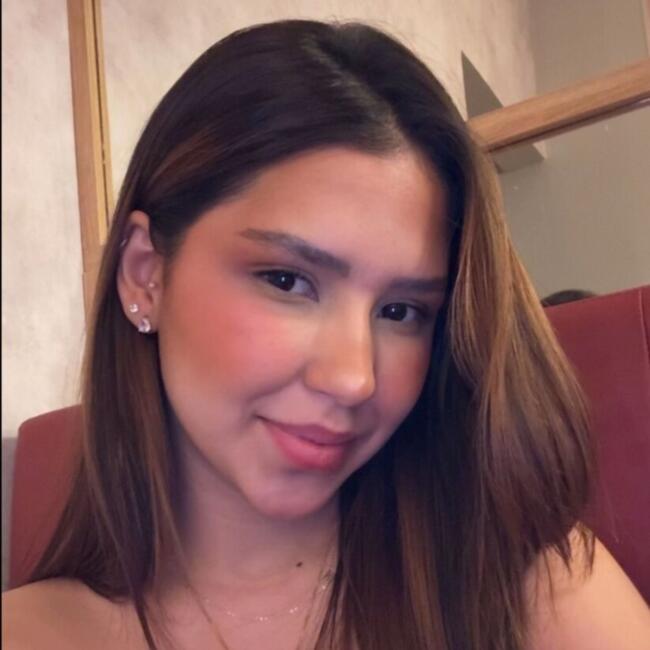 Babysitter in Anápolis: Sophia