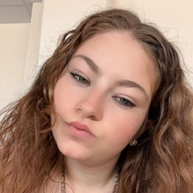 Babysitting job in Saint-Sauvant: Celia