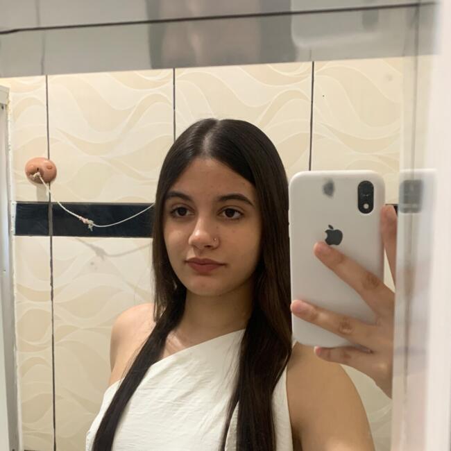 Babysitter in Curitiba: Mirela
