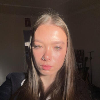 Babysitter Ashburton: Aura