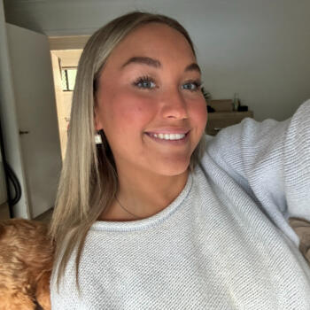 Babysitter in Central Coast: Charlotte