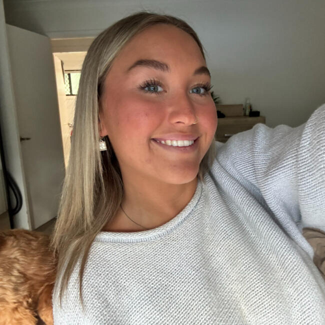 Babysitter in Central Coast: Charlotte