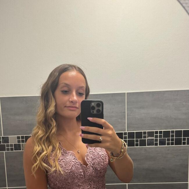Babysitter in Gennes: Loan