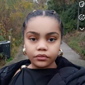 Babysitter in Melun: Léa