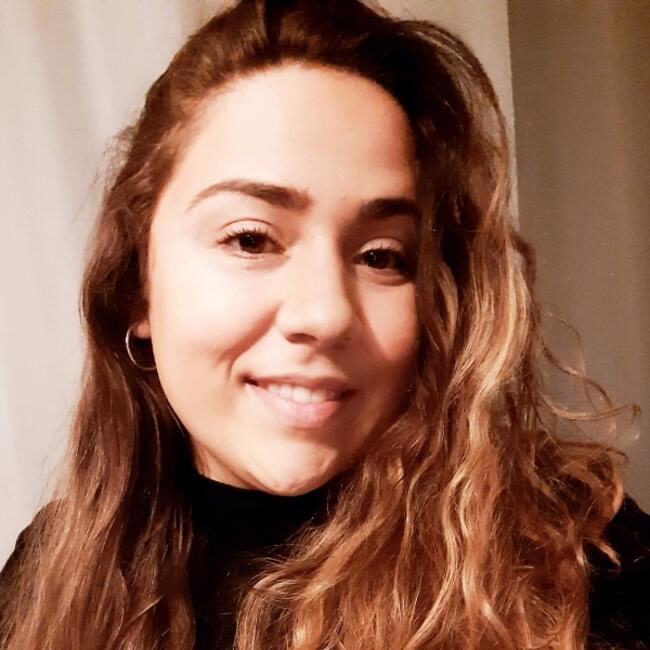Babysitter in Aveiro: Cíntia Vanessa
