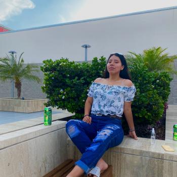 Babysitter in Chimbote: Melany Alison